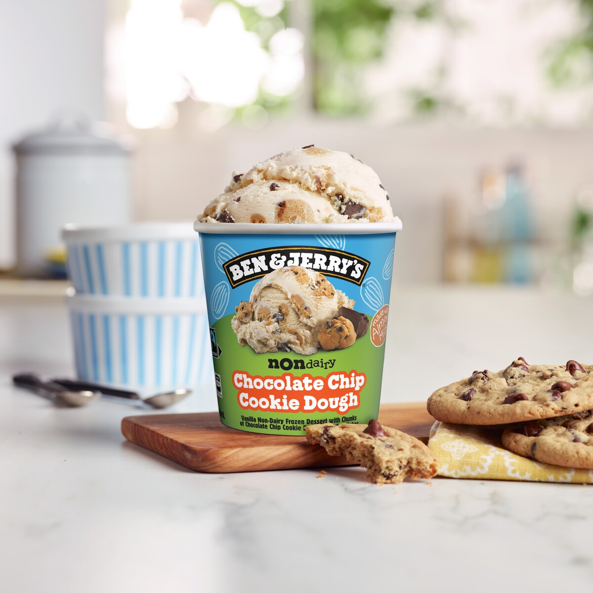 Chocolate Chip Cookie Dough Non-Dairy - Pint 4 / 5